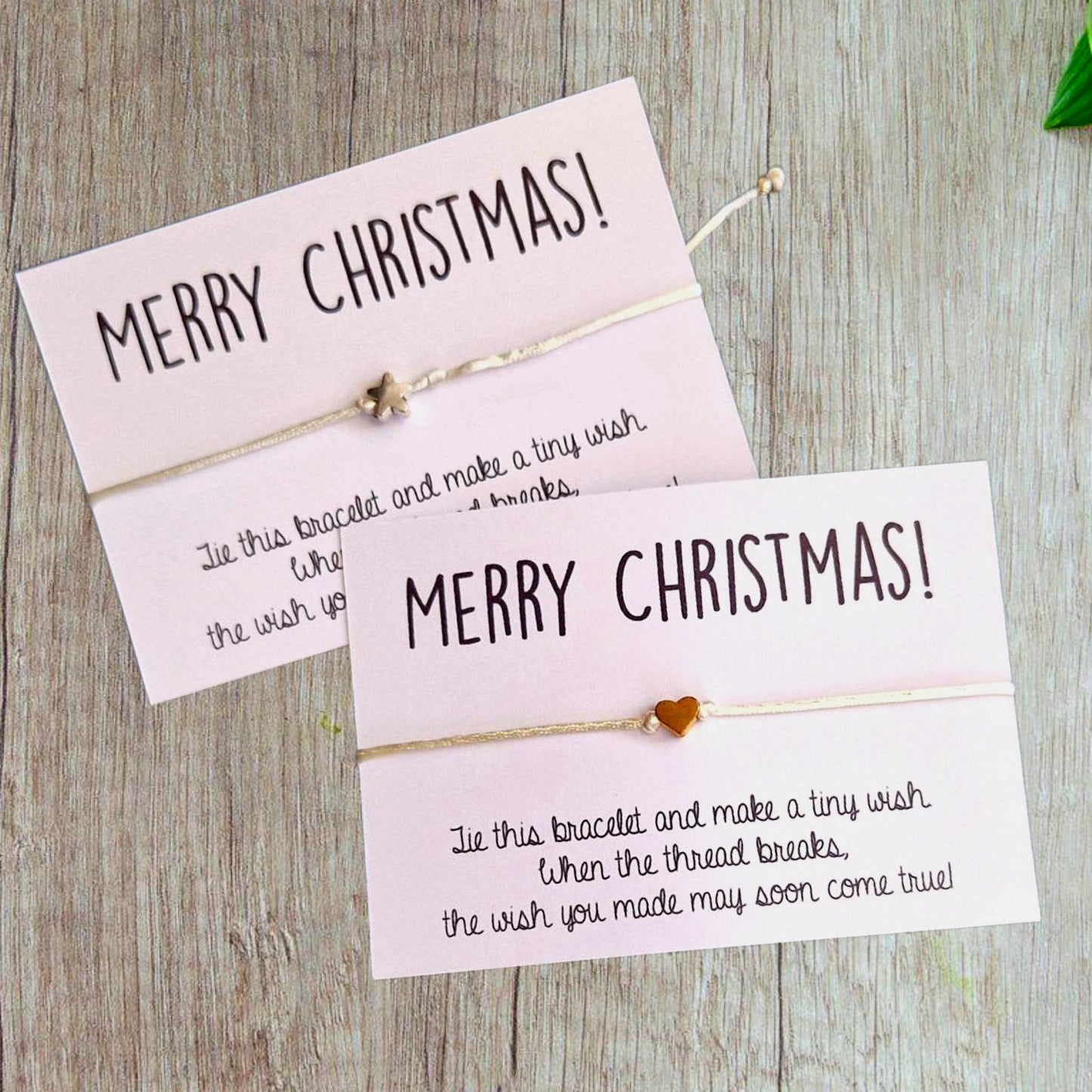 Pack of 10 Merry Christmas Wish Bracelets - Heart Charm - Wish String Festive - Colleagues - Friends - Classmates Words mm66
